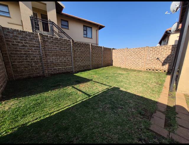 2 BEDROOM APARTMENT FOR SALE IN PARKRAND